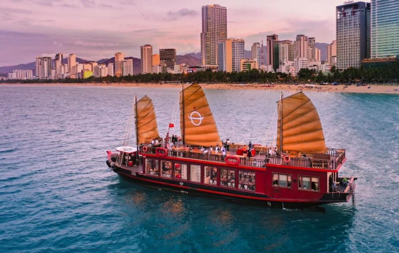 Experience The Untimate Sunset On The Emperor Cruises