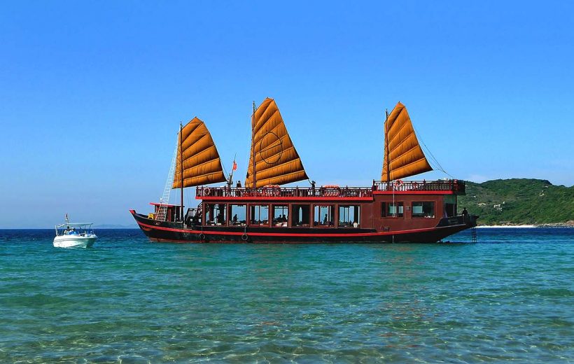 Tour Du Thuyền Emperor Cruises - Khám Phá Vịnh Nha Trang
