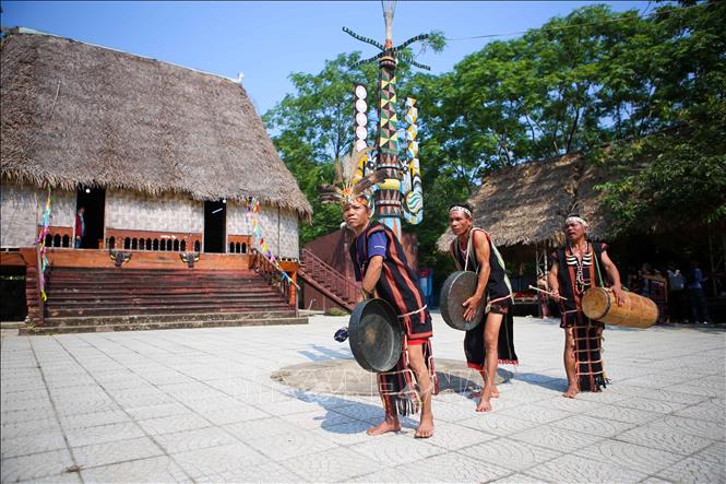 Discovering Cotu Ethnic Minority Culture Day Tour